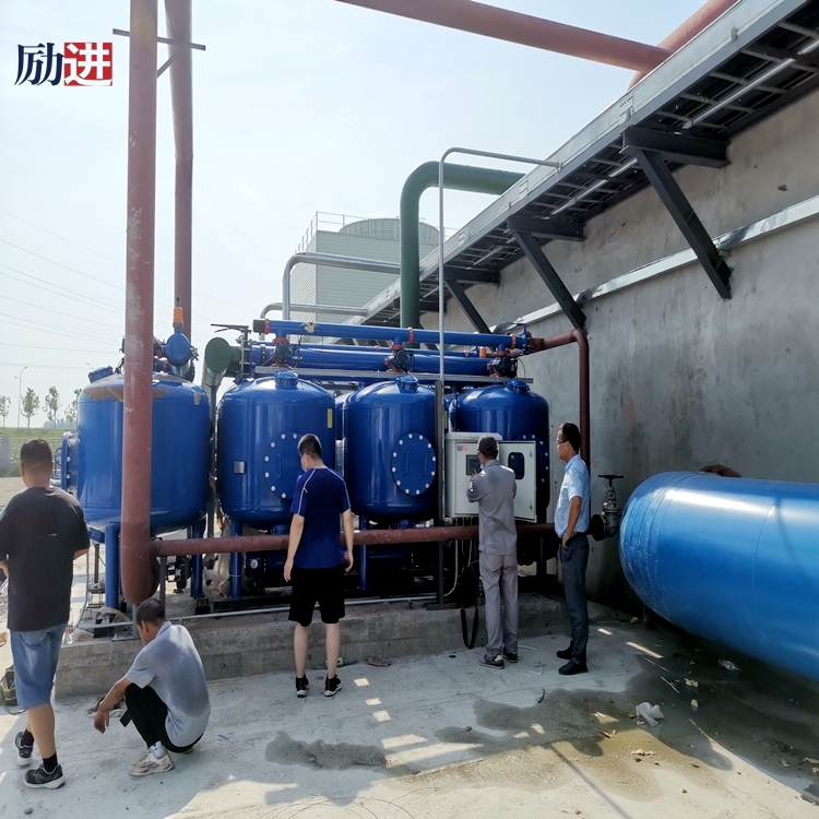 淺層介質(zhì)過(guò)濾器現(xiàn)場(chǎng)實(shí)拍圖 (3) 淺層介質(zhì)過(guò)濾器現(xiàn)場(chǎng)實(shí)拍圖 (3)