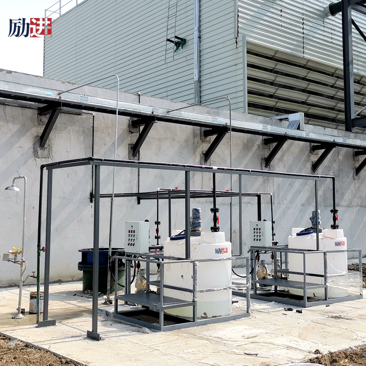 全自動(dòng)加藥裝置-勵(lì)進(jìn) (11) 全自動(dòng)加藥裝置-勵(lì)進(jìn) (11)