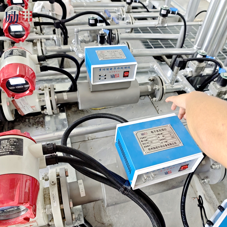 電子水處理儀安裝使用現(xiàn)場(chǎng) (9)